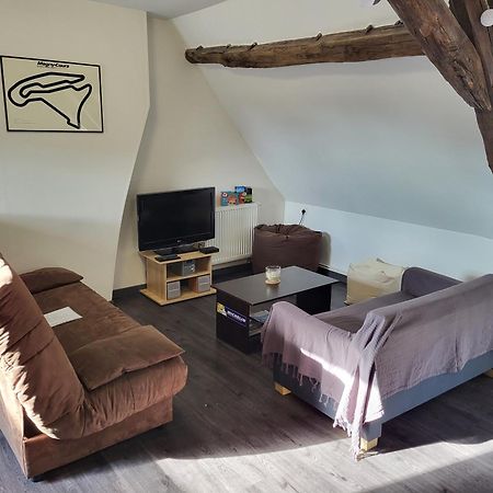 Appartement Au Pied Du Circuit De Magny-Cours Eksteriør billede