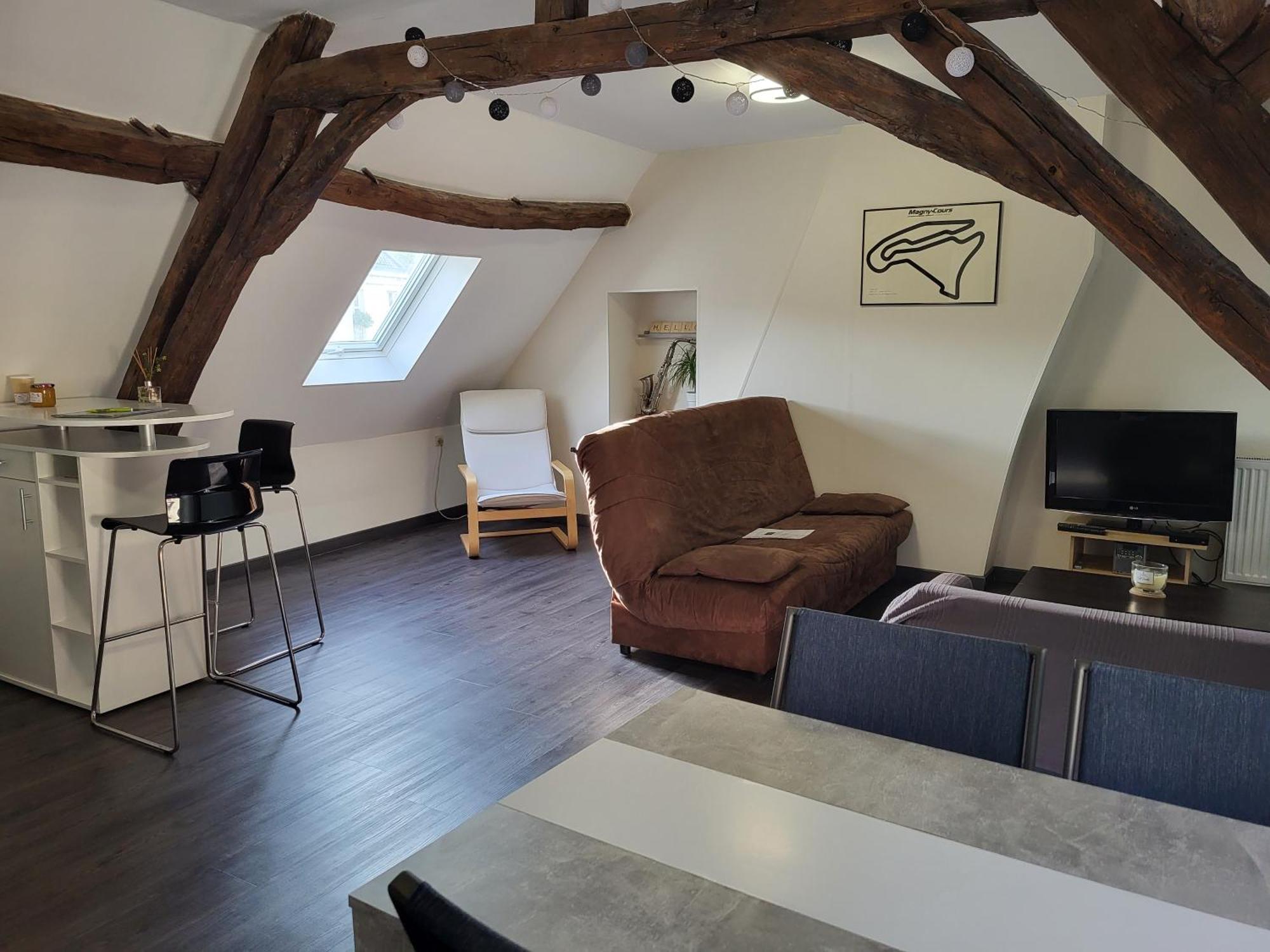 Appartement Au Pied Du Circuit De Magny-Cours Eksteriør billede